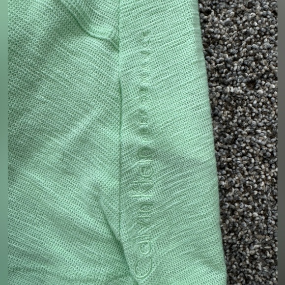 Calvin Klein performance quick dry lime green light mint short sleeve top - Picture 2 of 7